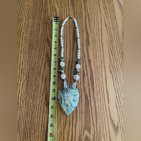 Large Shell Pendant Statement Necklace Boho Beach Vacation Minimalist Resort Wea - Picture 5 of 7